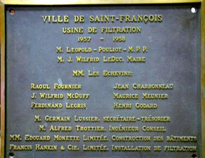 Les plaques commémoratives: témoins d'un patrimoine perdu